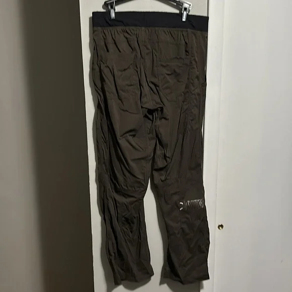 Lululemon Men’s Dance Studio Cargo Scrub Pants Black Waistband AS IS - Picture 5 of 10